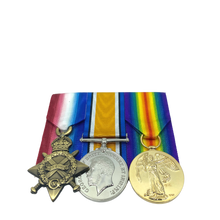 Load image into Gallery viewer, Medals WW1 Trio Court Mounted
